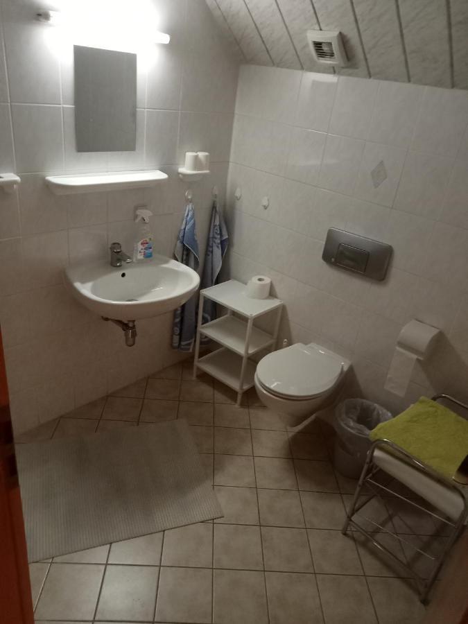 Uebernachtungszimmer 1 シュレッタウ エクステリア 写真